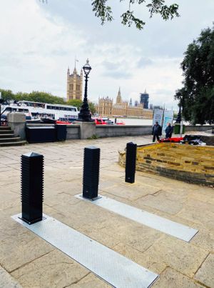 RB003-50 Anti Terrorist Folding Bollard